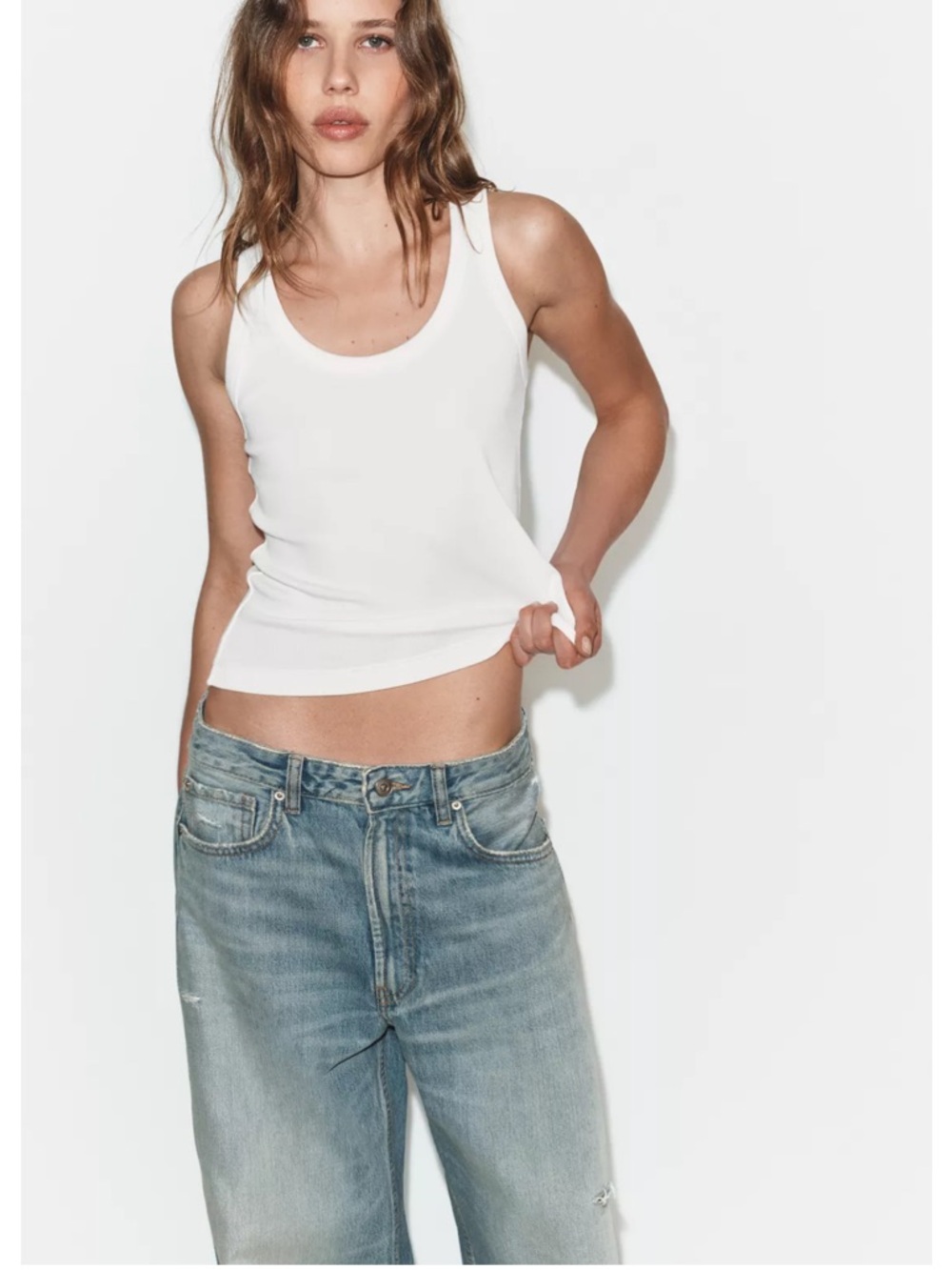 Zara TRF MID-RISE BAGGY
BALLOON JEANS - Picture 3 of 12